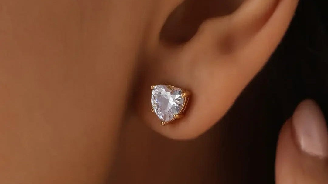 Earrings-Stud-Design-Gold-A-Timeless-Classic-for-Every-Occasion CARRYALLCO