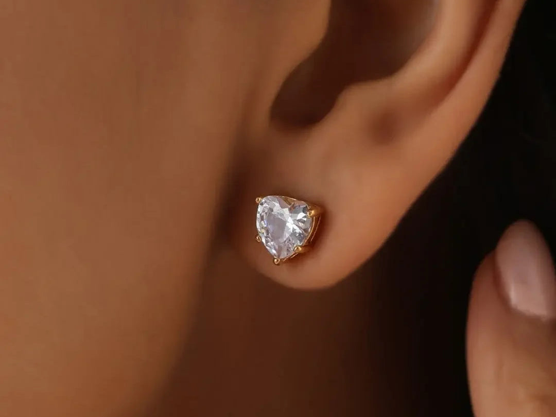 Earrings-Stud-Design-Gold-A-Timeless-Classic-for-Every-Occasion CARRYALLCO