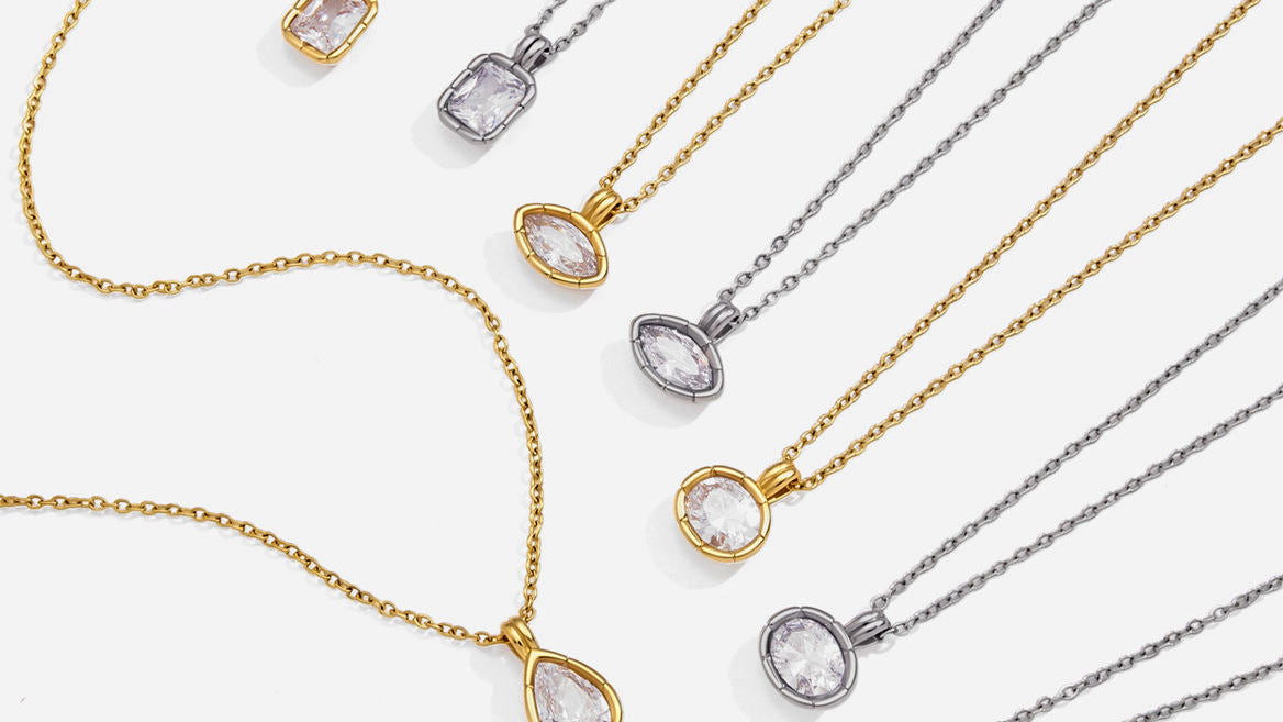 Oval Zirconia Ribbed Bezel Pendant Necklace in 18K gold plating
