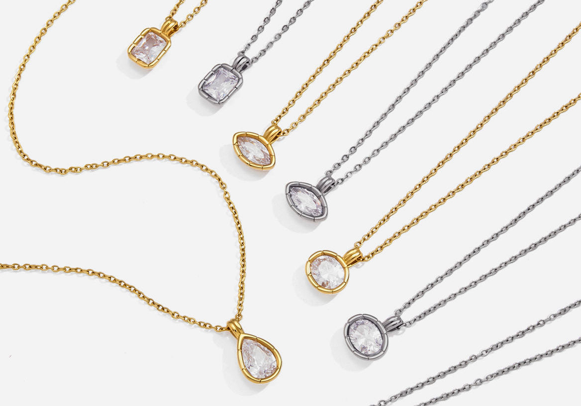 Oval Zirconia Ribbed Bezel Pendant Necklace in 18K gold plating