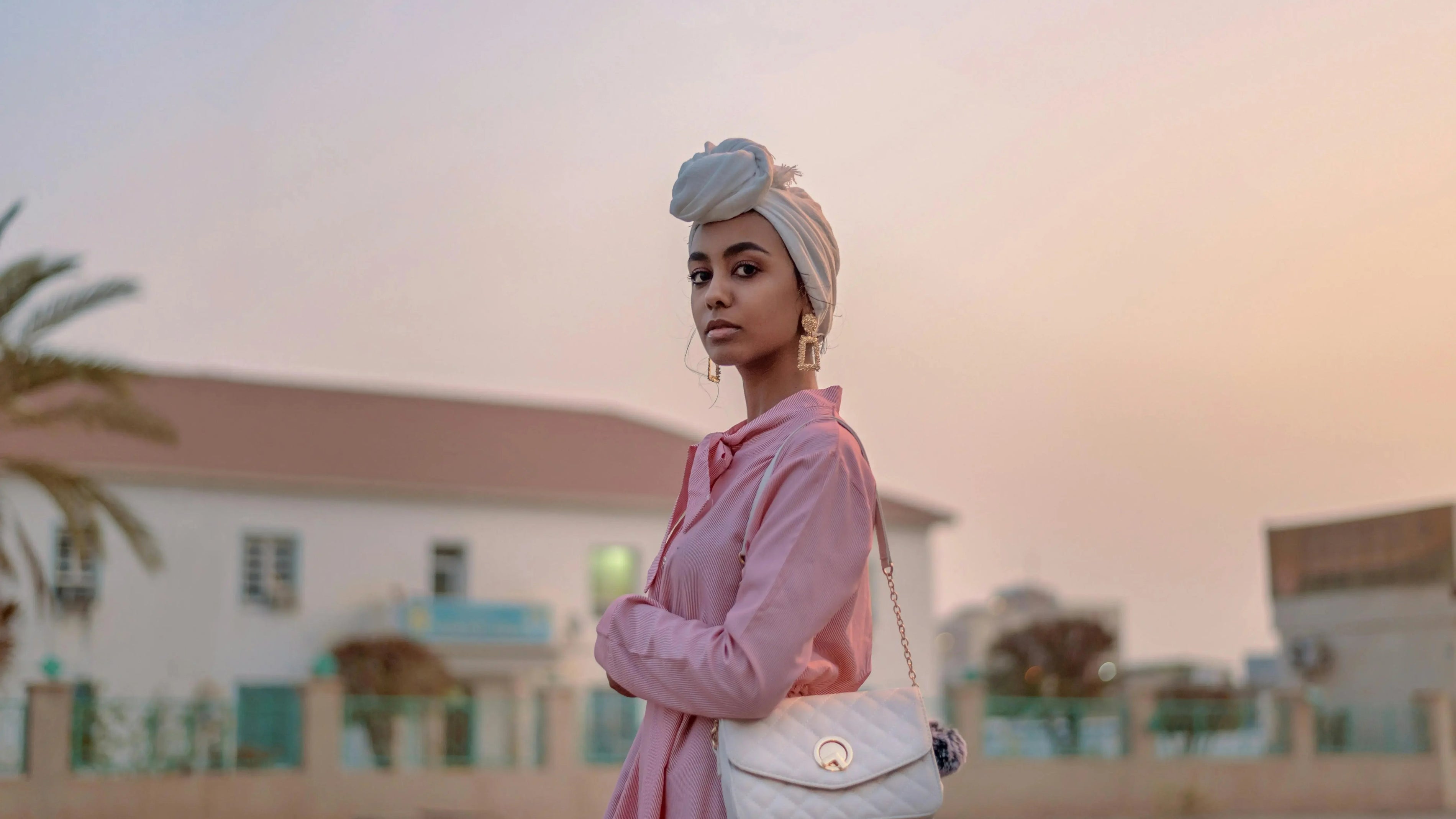 Can You Wear Jewellery in the Rain – Waterproof Jewellery Guide India | Carryallco