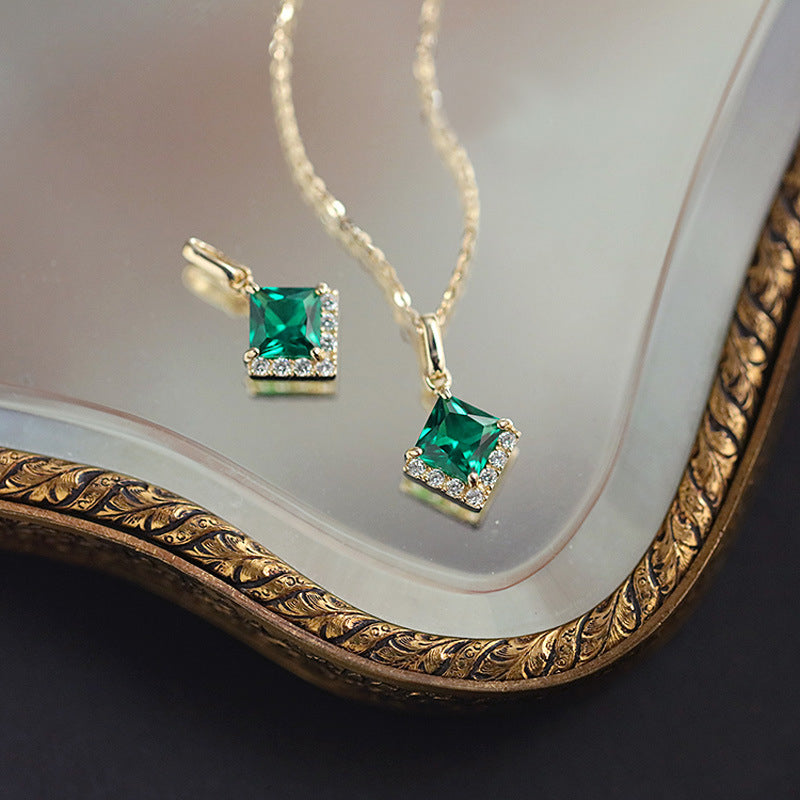 14K Gold Plated Emerald Green Gemstone Pendant Necklace