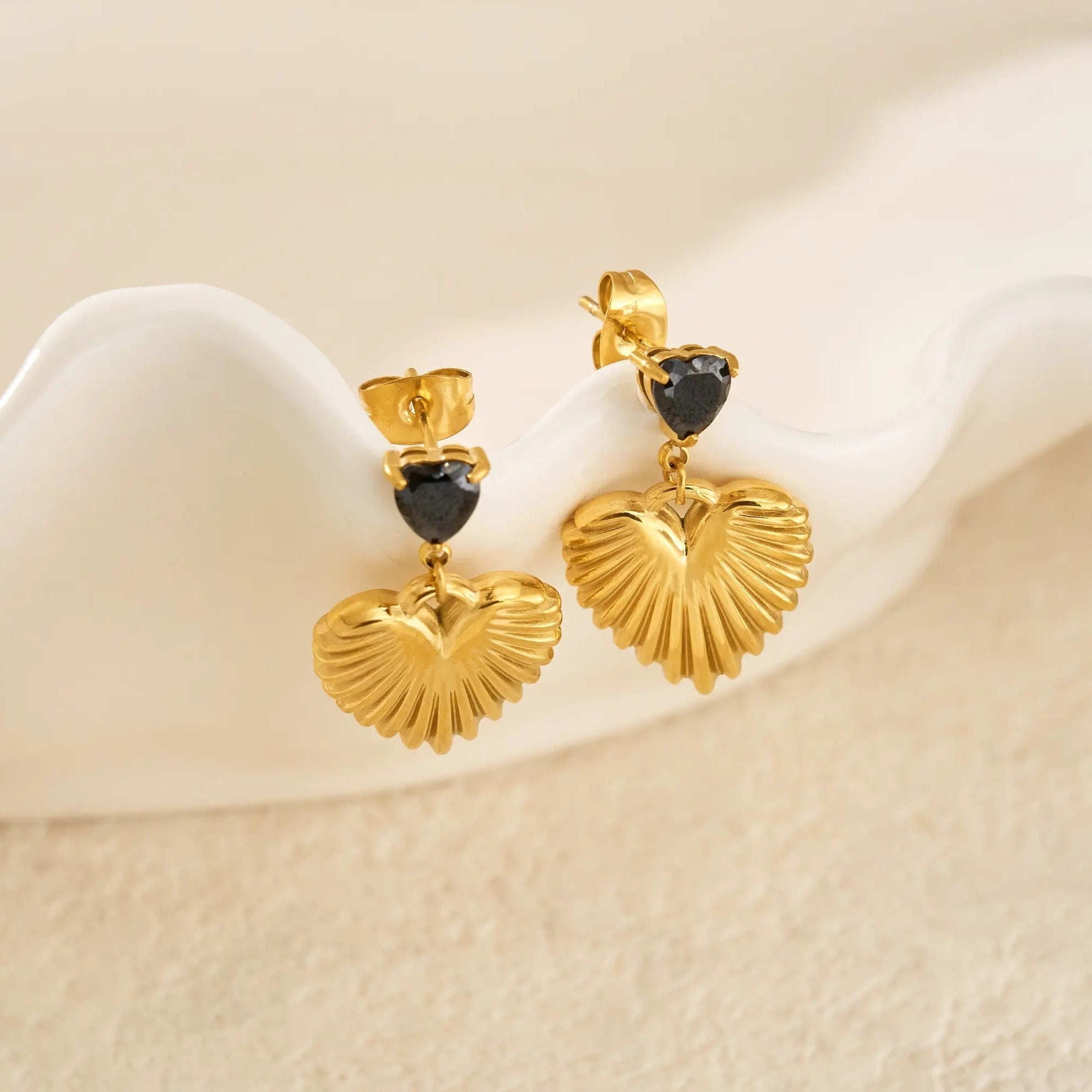 Black Zircon Heart Drop Earrings – 18K Gold Plated