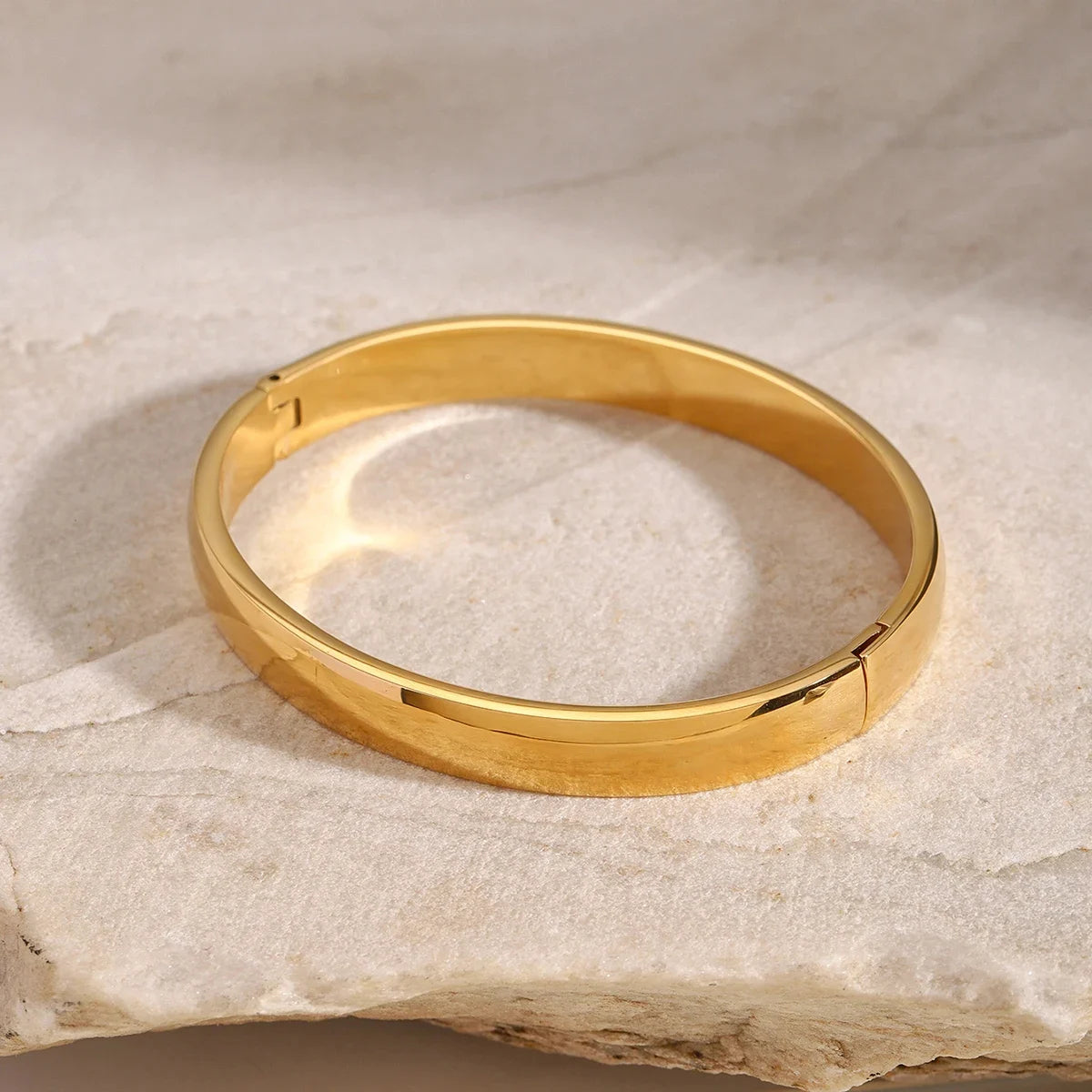Bold Curved Clasp Bangle