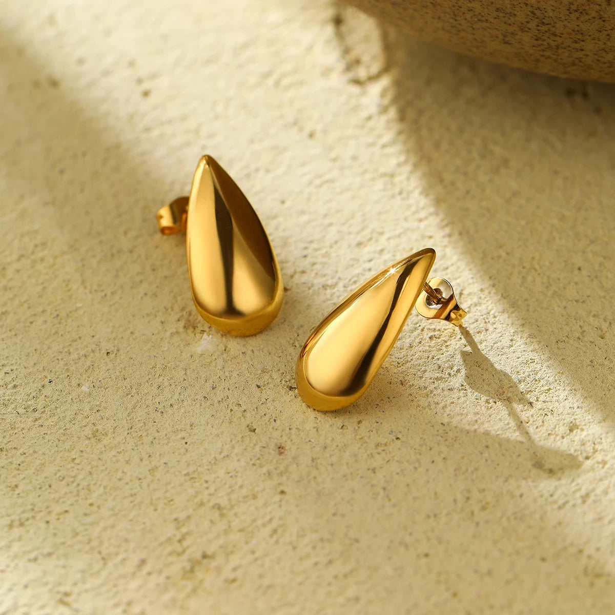 Carryallco Golden Dew Drop Earrings Carryallco