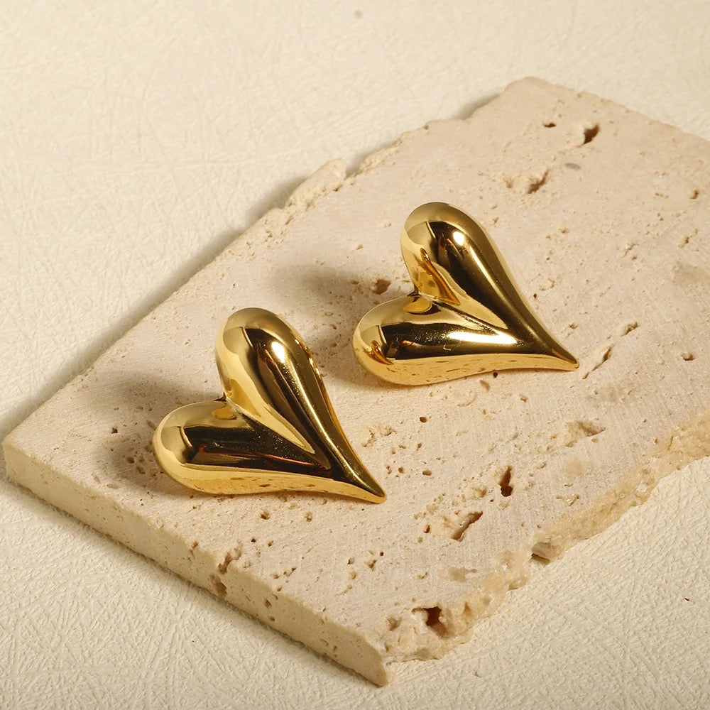 Carryallco Pure Love Heart Studs Carryallco