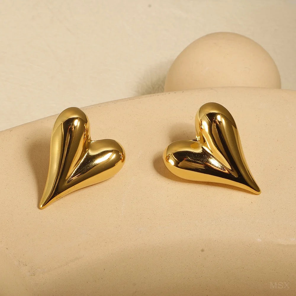 Carryallco Pure Love Heart Studs Carryallco
