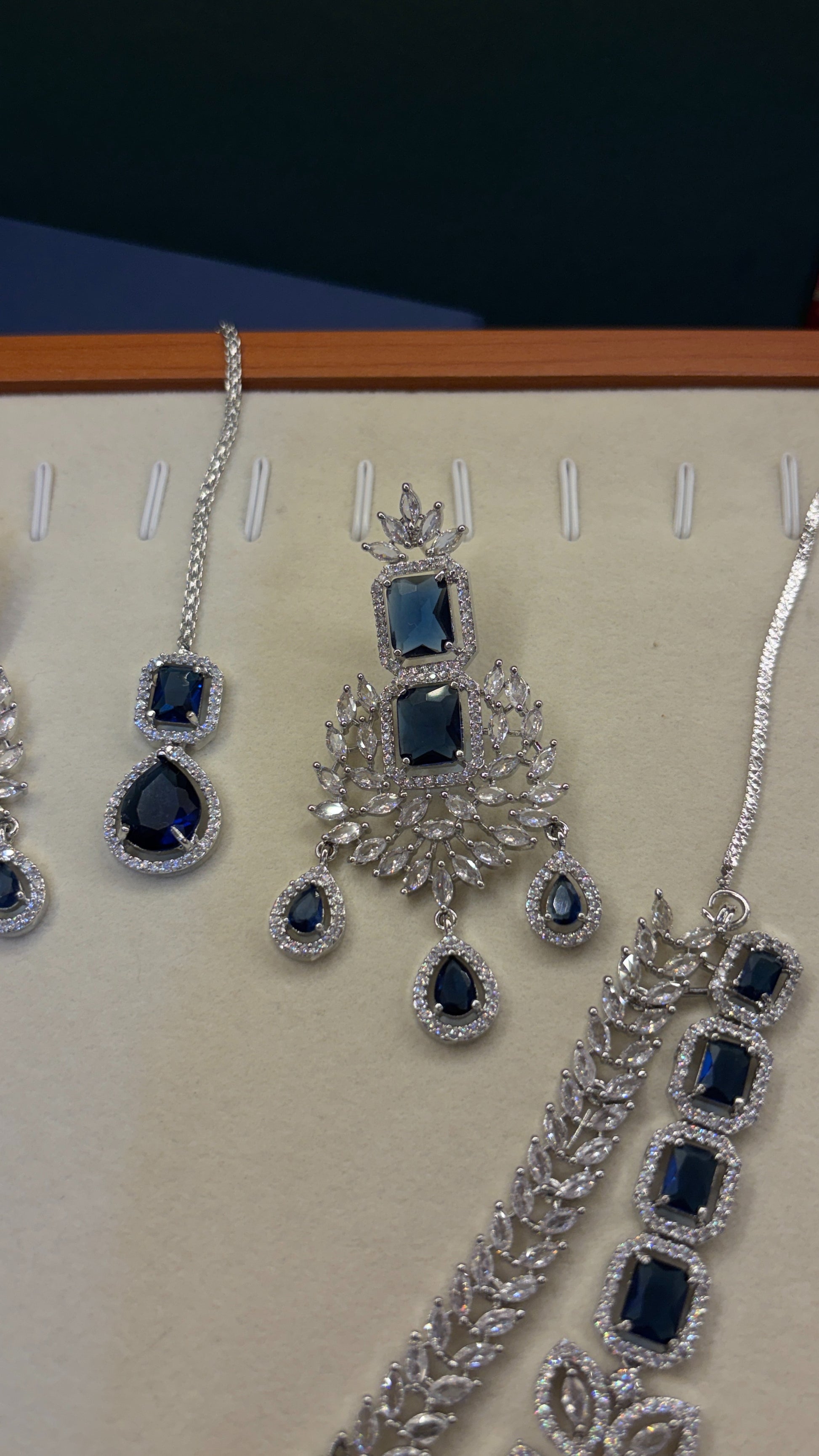 Sapphire Leaf Bridal American Diamond Necklace Set