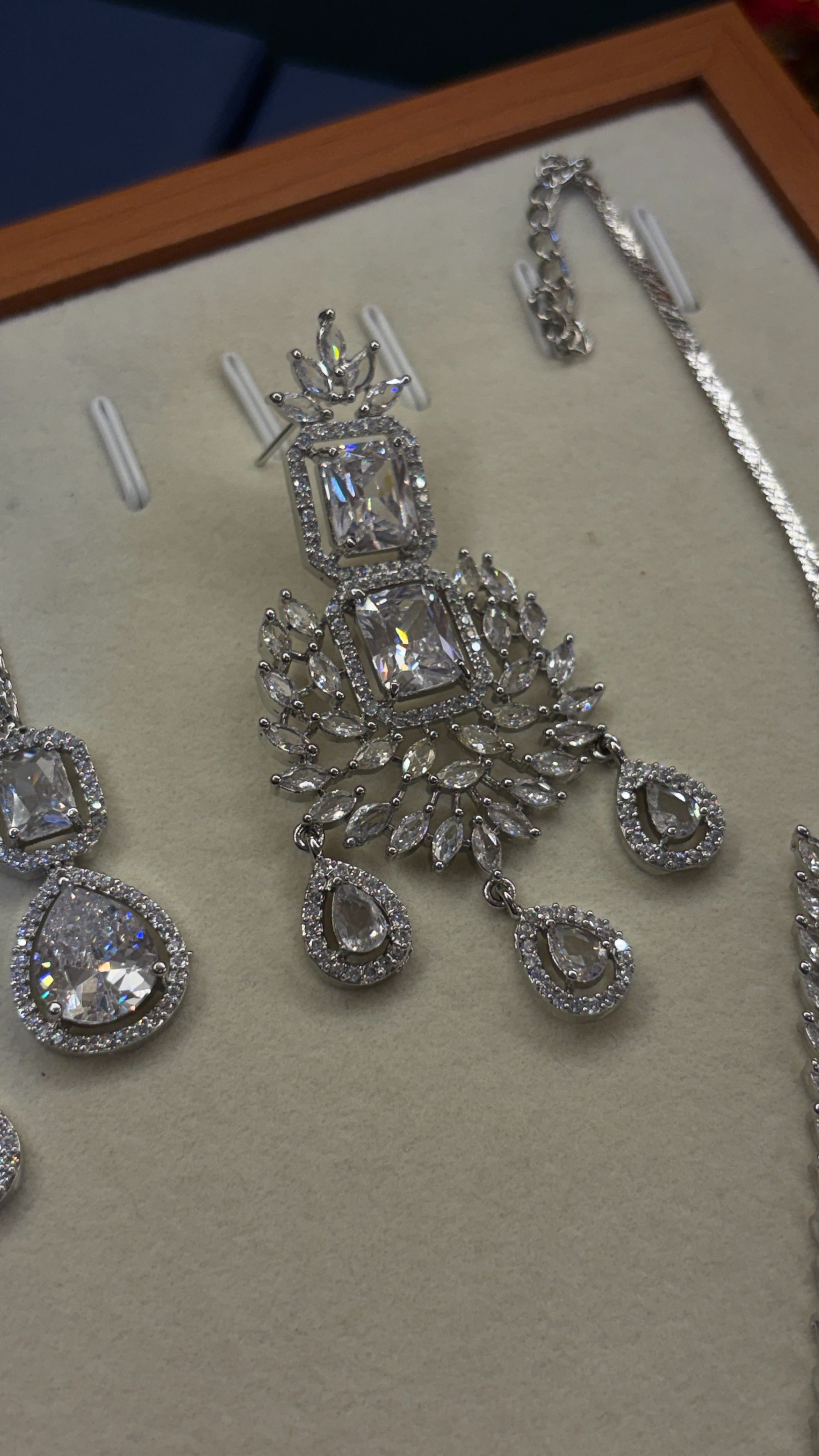 Ivory Leaf Bridal American Diamond Necklace Set