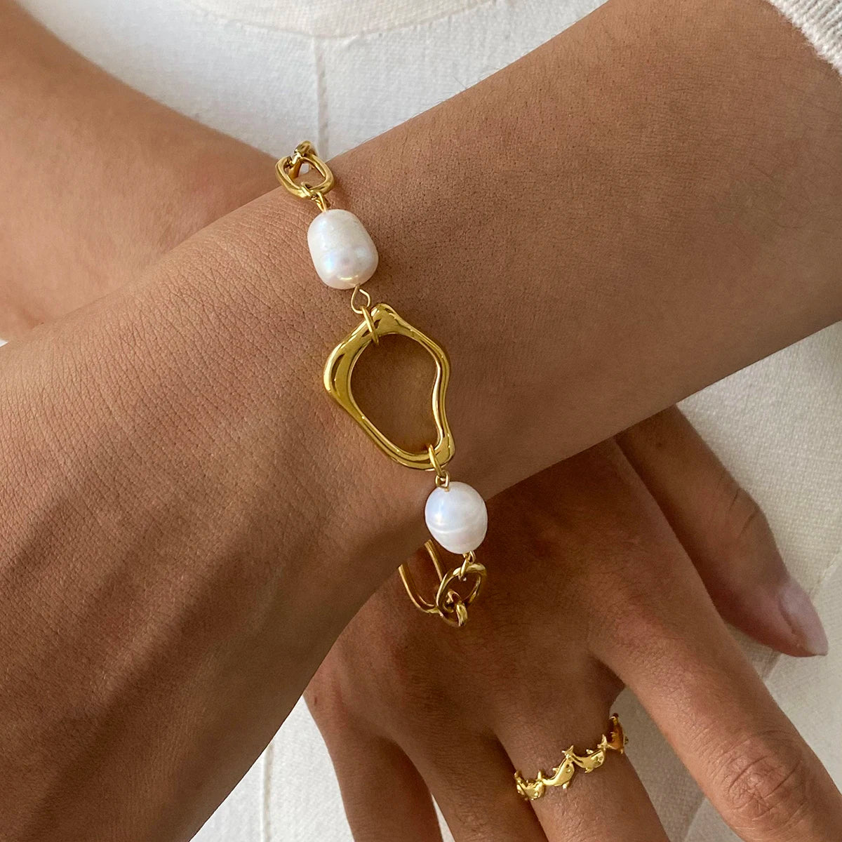 Pearl Link Bracelet – 18K Gold Plated Jewellery | Carryallco India