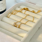 Geometric Bow Brilliant Cut Stone Pendant Necklace CARRYALLCO
