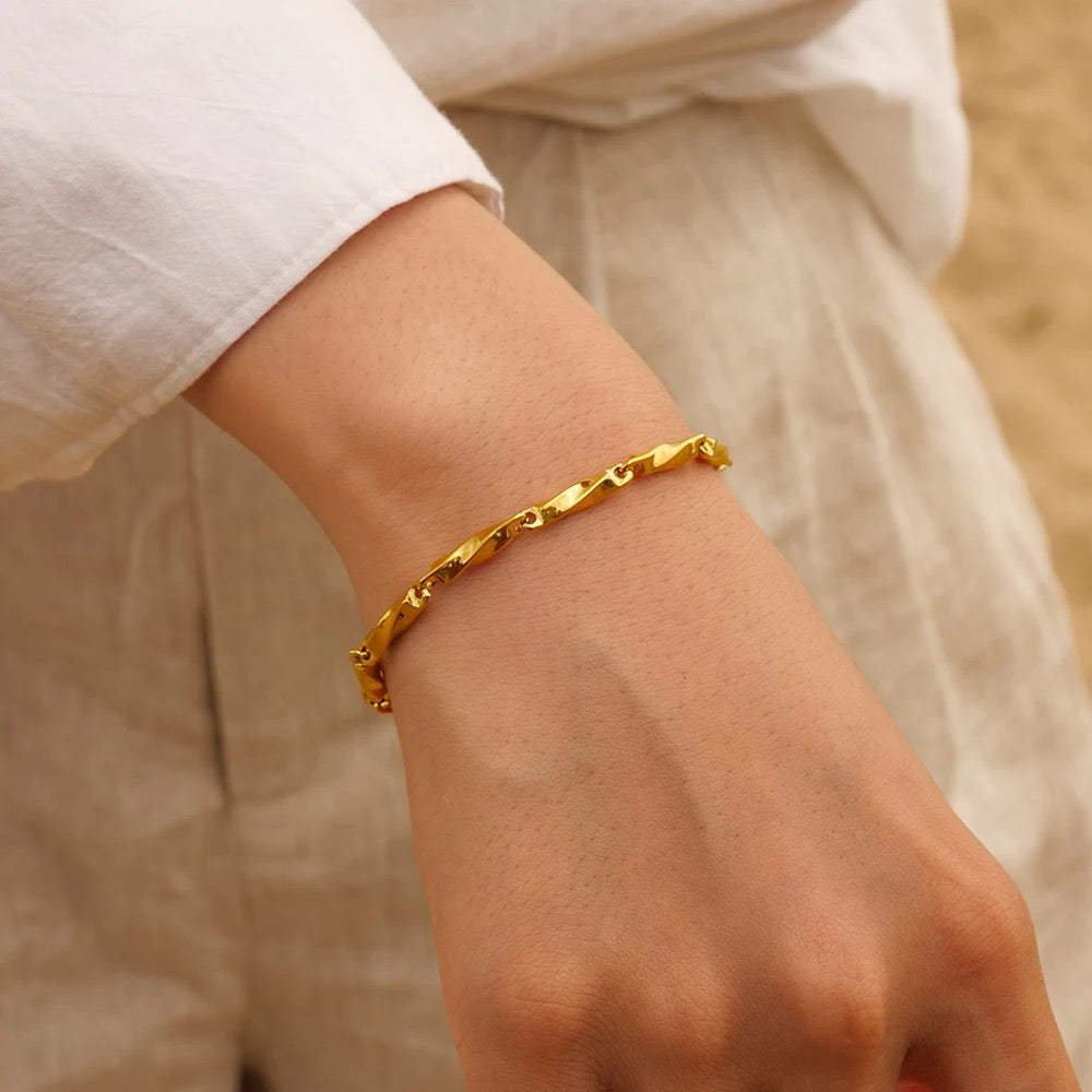 Mobius French Style Strip Bracelet Carryallco