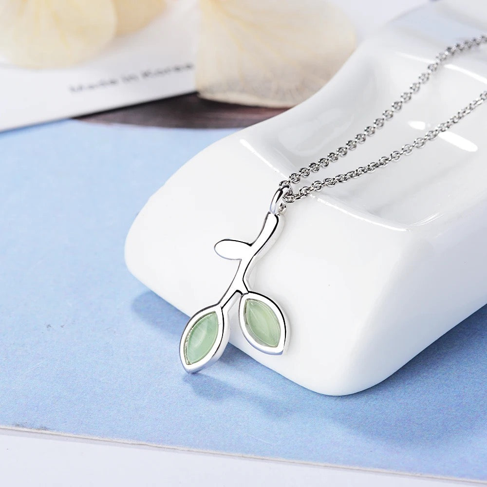 Carryallco 925 Sterling Silver Green Leaves Necklace CARRYALLCO