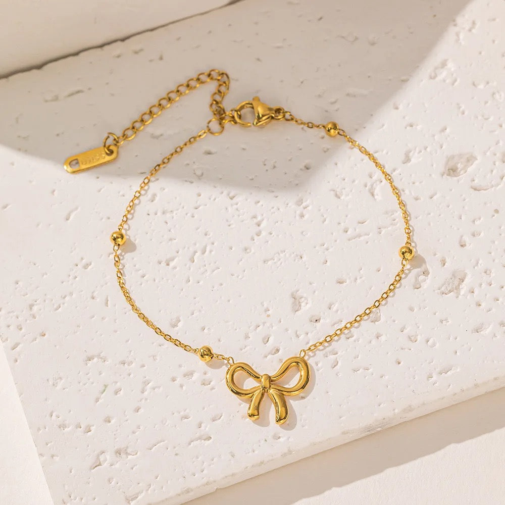 Minimalist Bow Accent Bracelet Carryallco