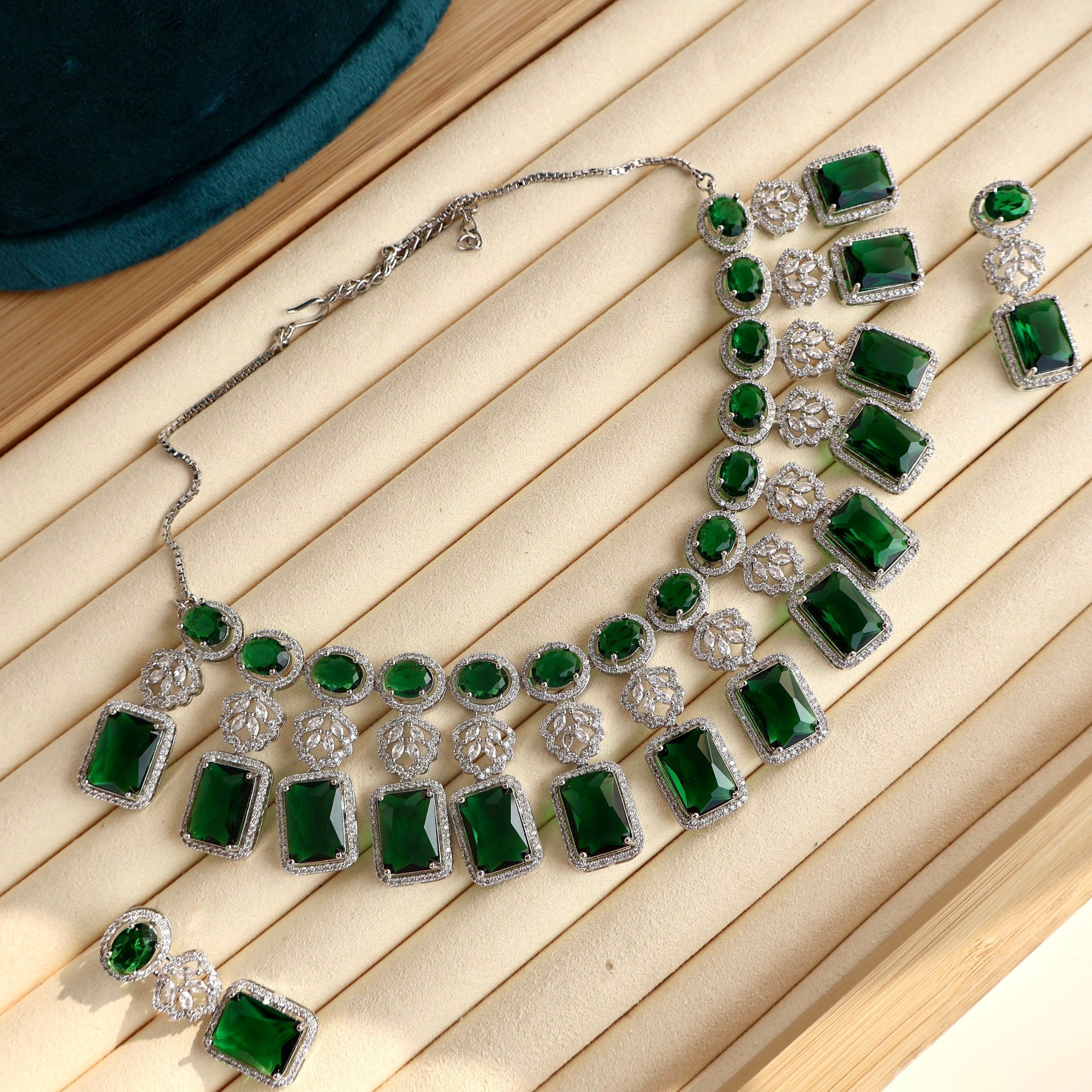 Carryallco Emerald Blossom Necklace Carryallco