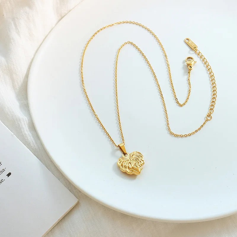 Irregular Stripe Heart Pendant – 18K Gold Plated