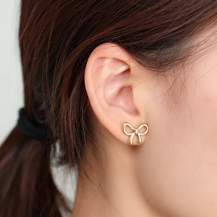Lustrous Knot Stud Earrings – 18K Gold Plated