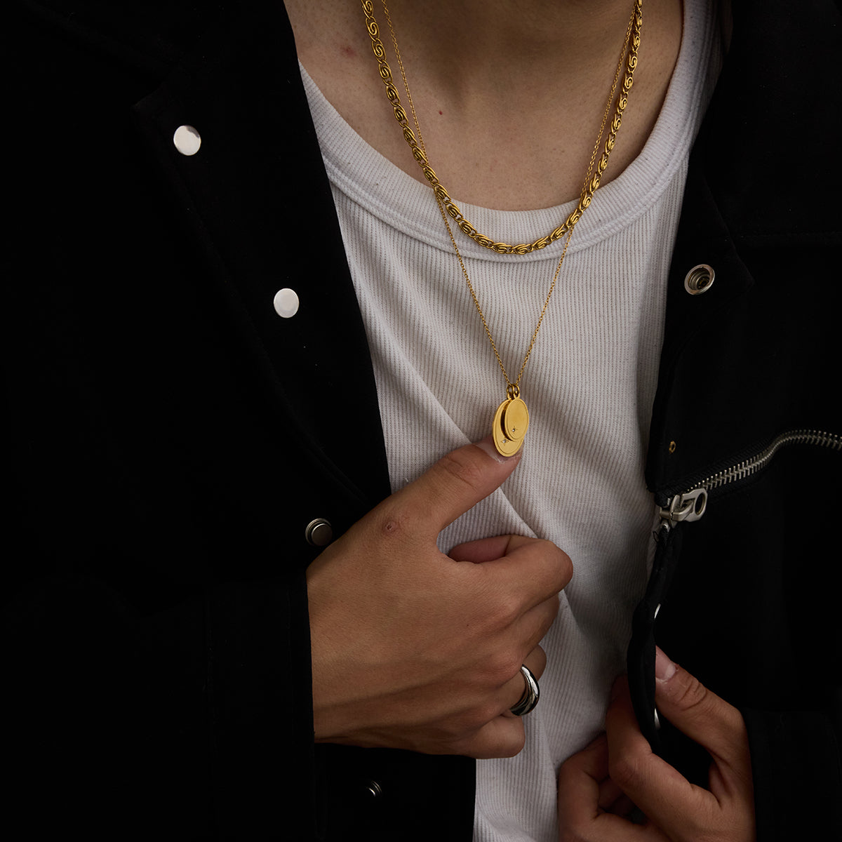 Men Oval Diamond Star Pendant Set – Gold Plated CARRYALLCO