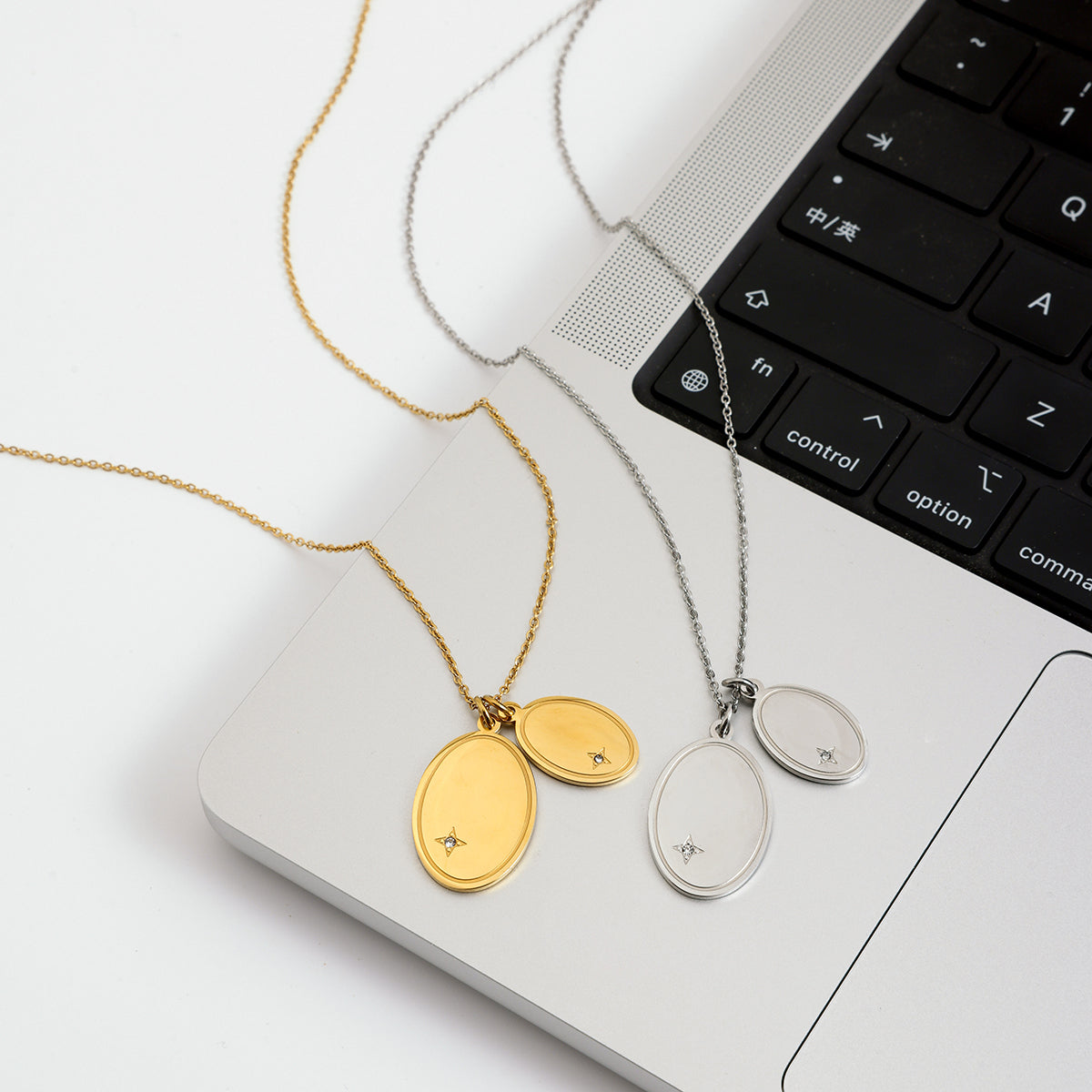 Men Oval Diamond Star Pendant Set – Gold Plated CARRYALLCO