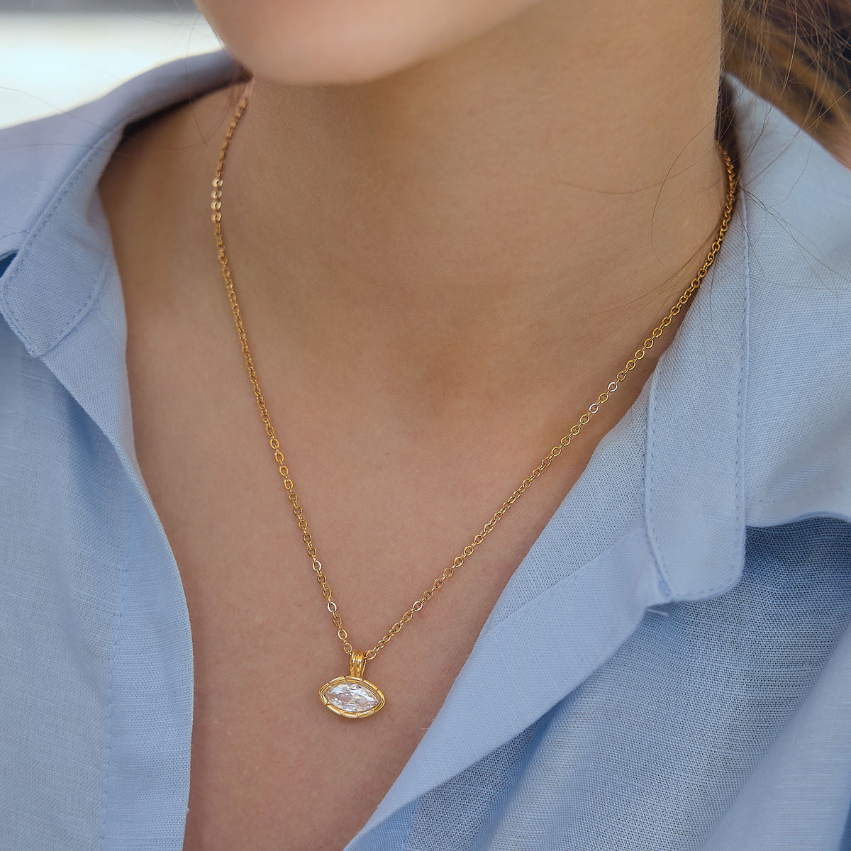 Oval Zirconia Ribbed Bezel Pendant Necklace