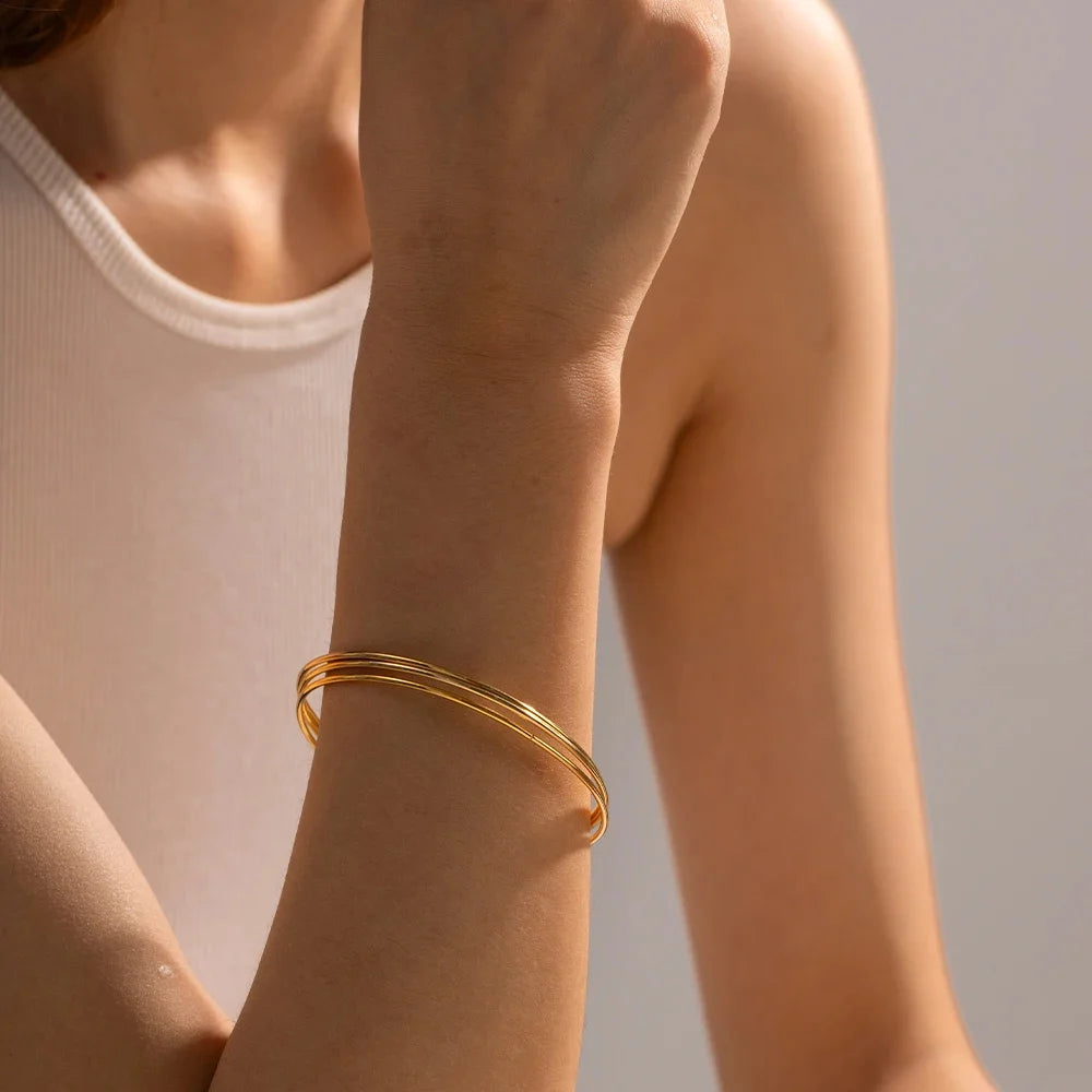Slim Loop Bangle
