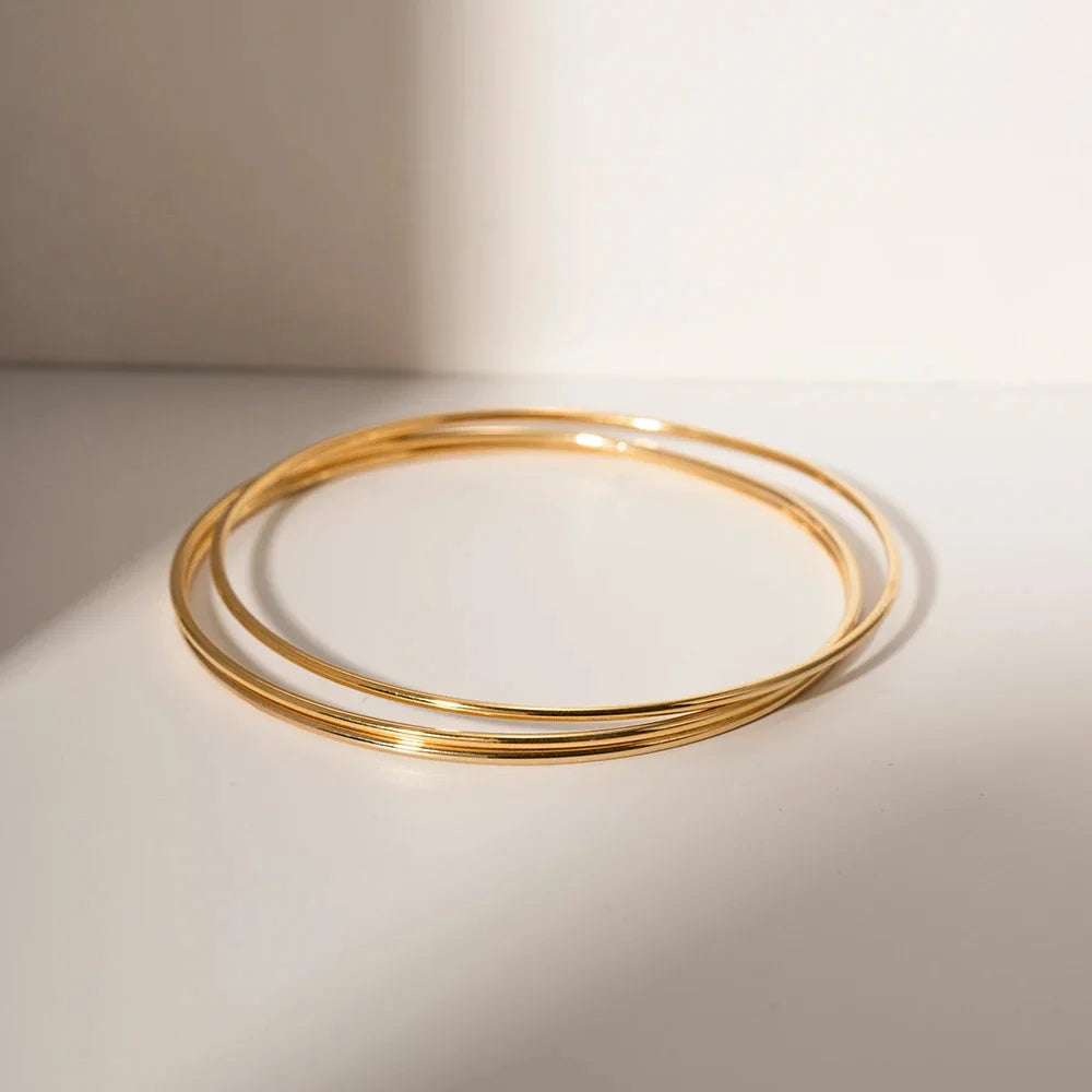 Slim Loop Bangle