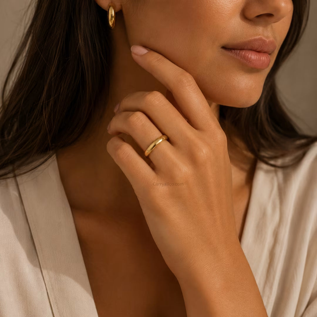 Smooth Glossy Band Ring – 18K Gold PVD | CARRYALLCO