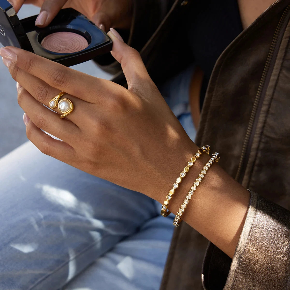 Teardrop Zircon Hinged Bangle