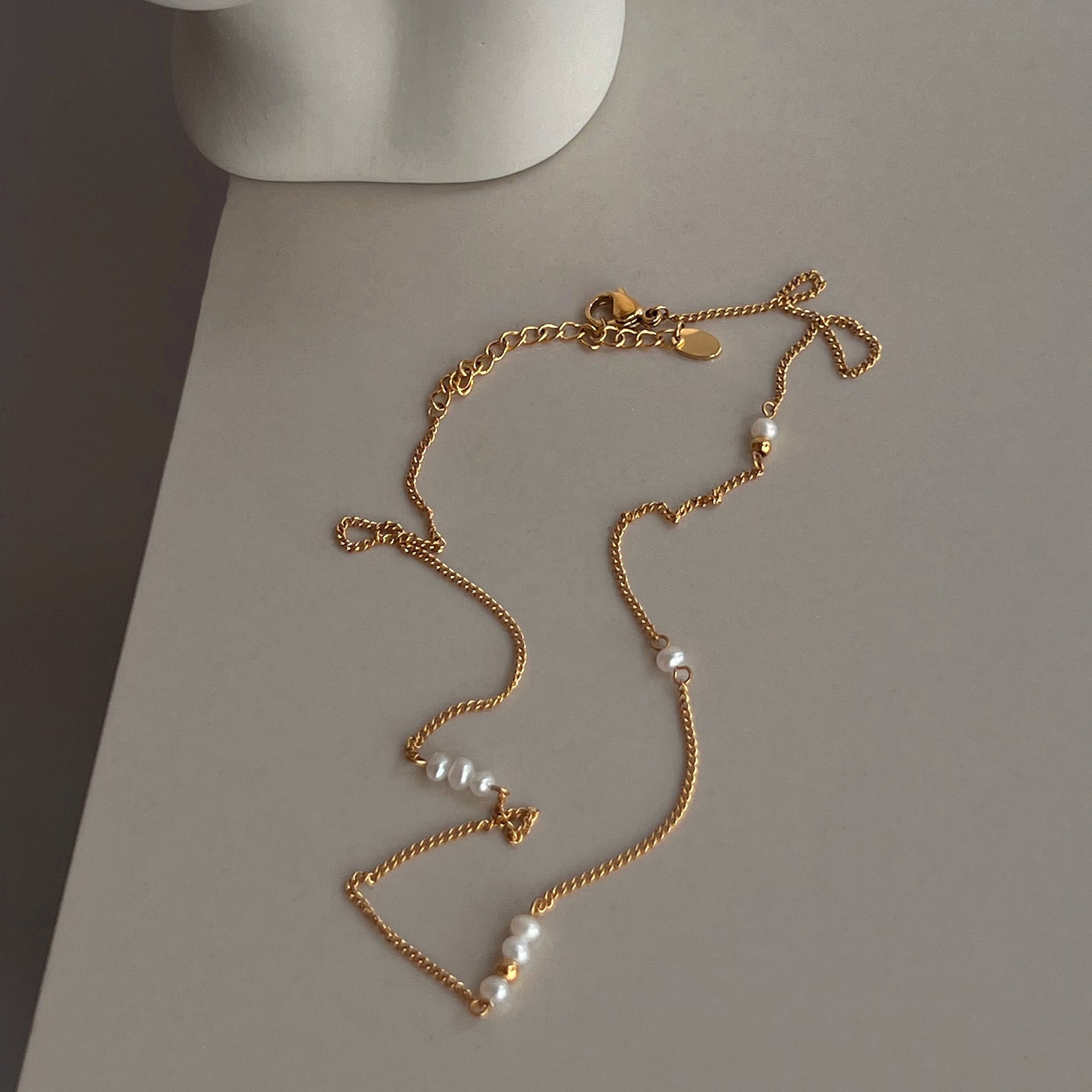 Vintage Pearl Drop Pendant Necklace – 18K Gold Plated