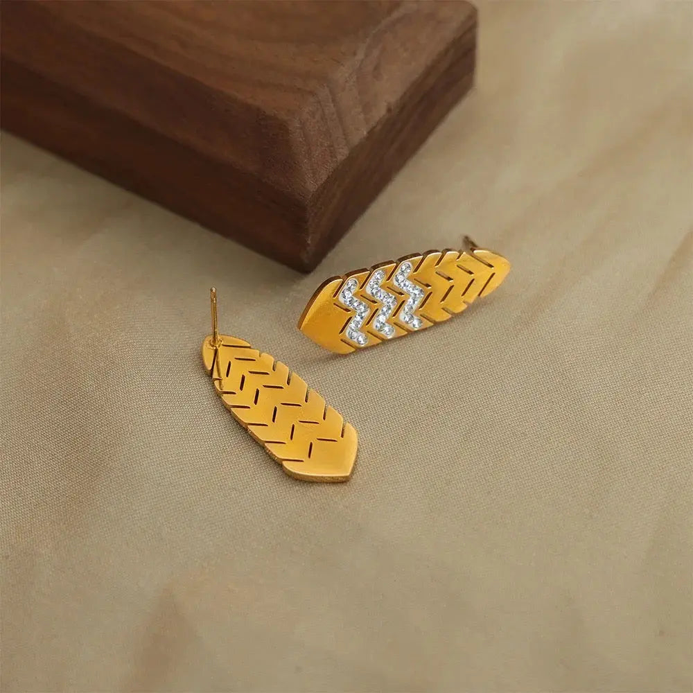 Zircon Leaf Drop Earrings – 18K Gold-Plated