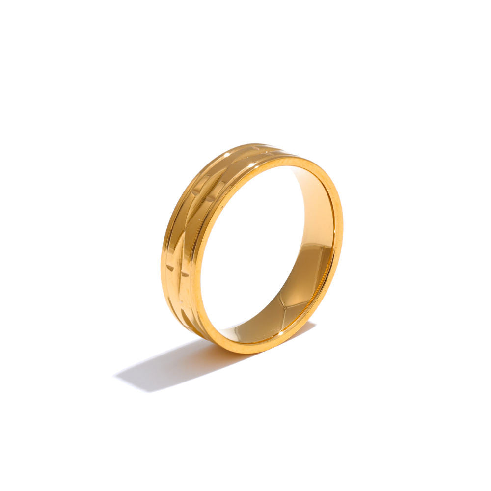 5mm Wide Smooth Band Ring – 18K Gold PVD | CARRYALLCO