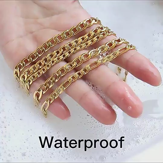 18KGoldPlatedFigaroChainNecklace