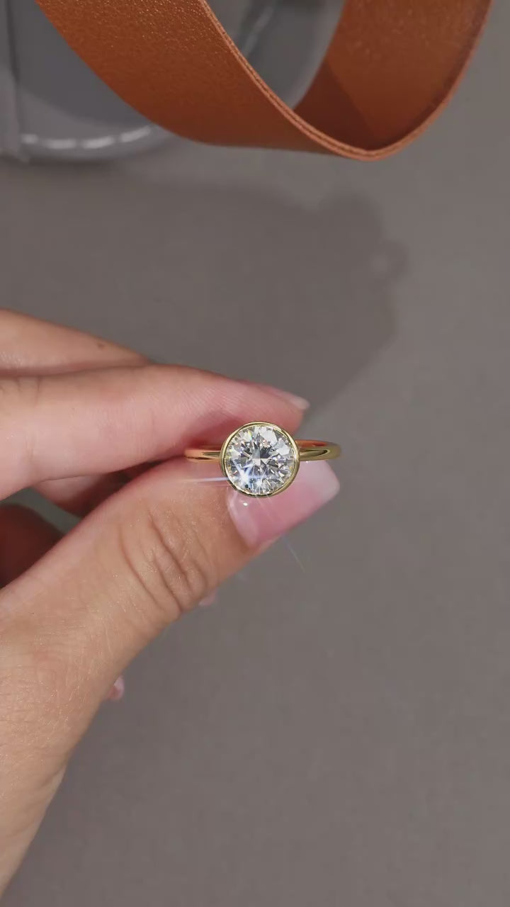 18K Gold Demifine Shimmer Moissanite Ring