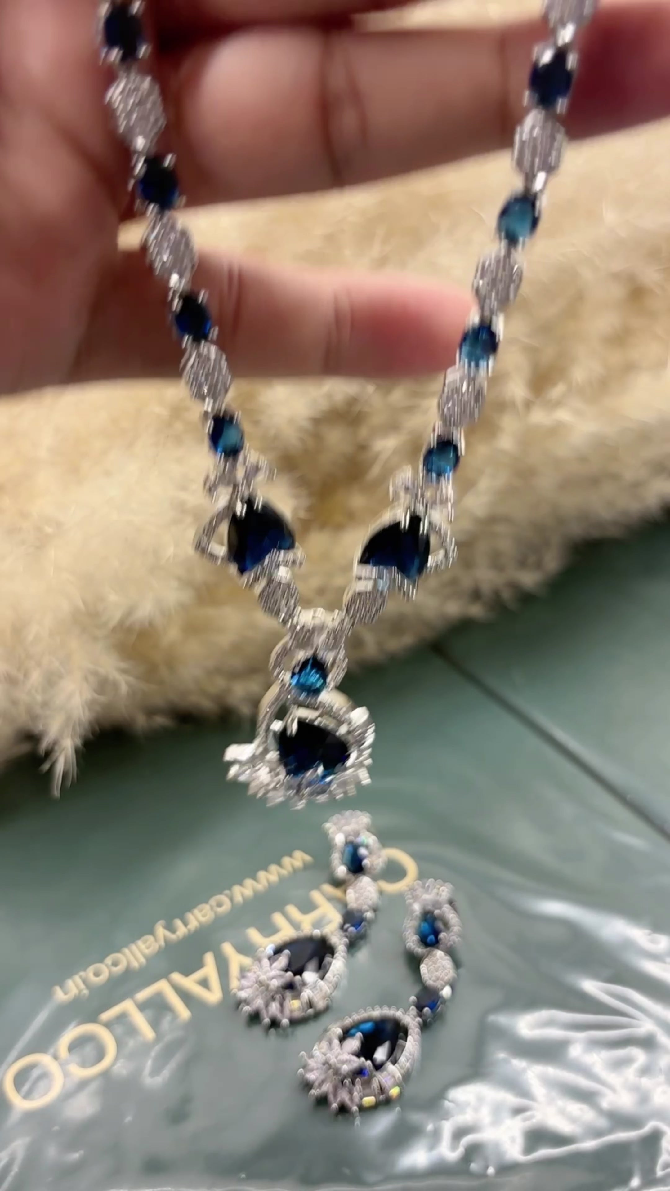Sapphire Royale Look