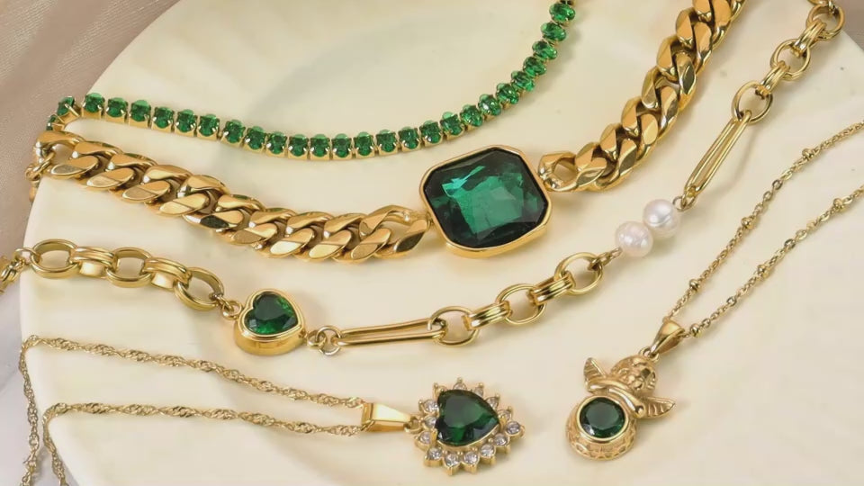 18K Gold Plated Freshwater Pearl & Green Heart Bracelet